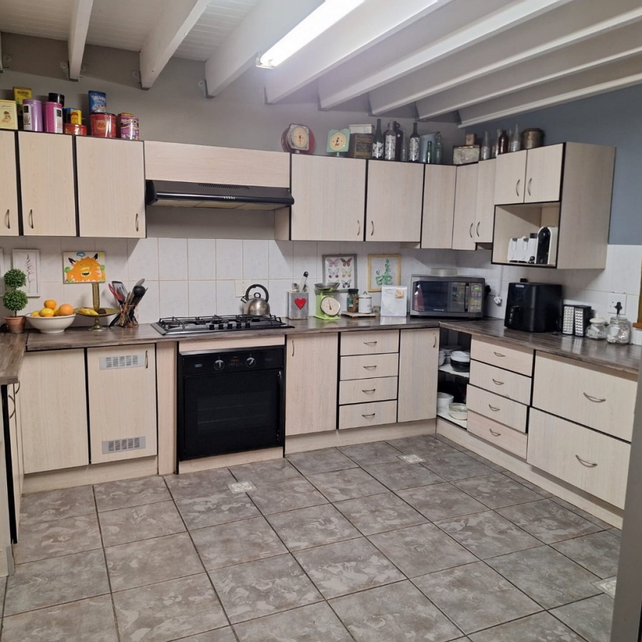 5 Bedroom Property for Sale in Gonubie Eastern Cape